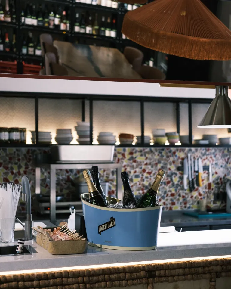 Квартира Кунаева, бар на ступеньках и другие новые места в Алматы