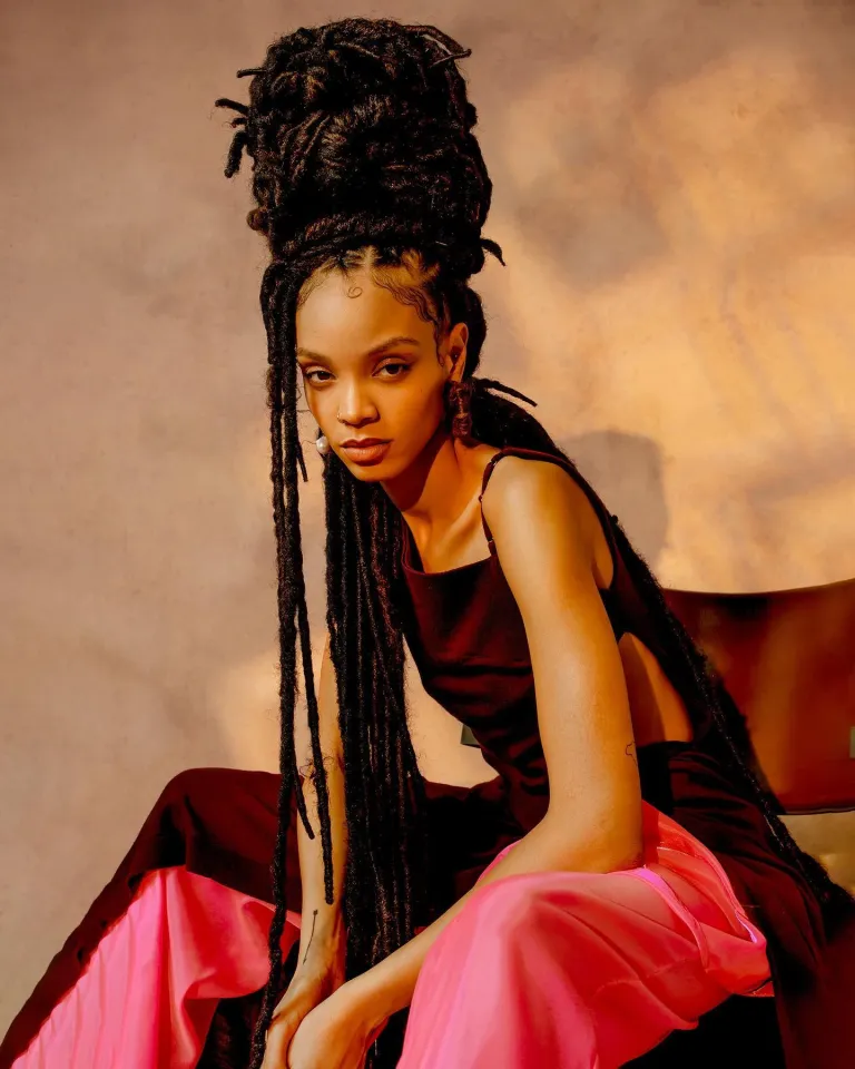 Instagram @issacvpoleon