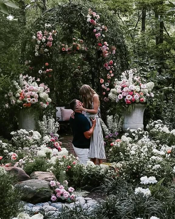 Instagram @taylorswift