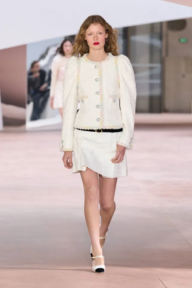 110 лет высокой моды: кутюрная коллекция Chanel весна 2025