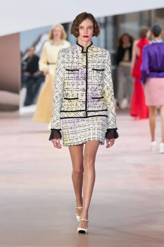 110 лет высокой моды: кутюрная коллекция Chanel весна 2025