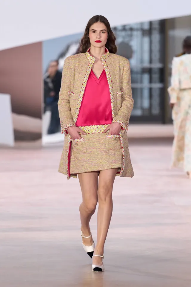 110 лет высокой моды: кутюрная коллекция Chanel весна 2025