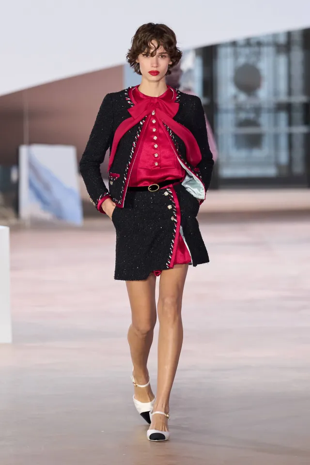 110 лет высокой моды: кутюрная коллекция Chanel весна 2025
