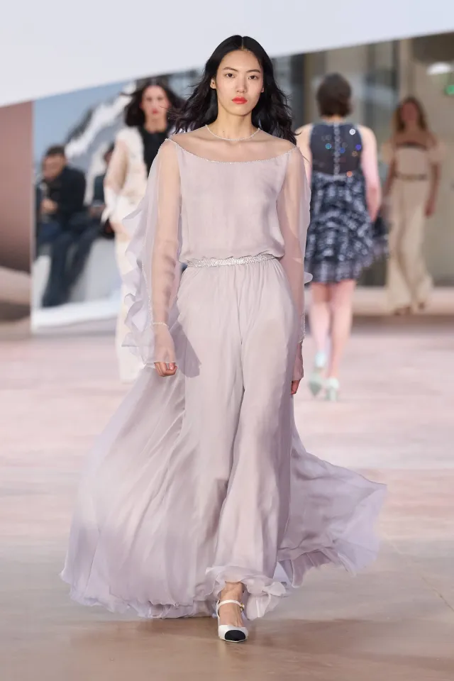 110 лет высокой моды: кутюрная коллекция Chanel весна 2025