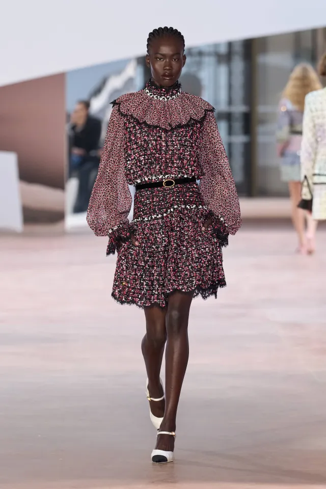 110 лет высокой моды: кутюрная коллекция Chanel весна 2025