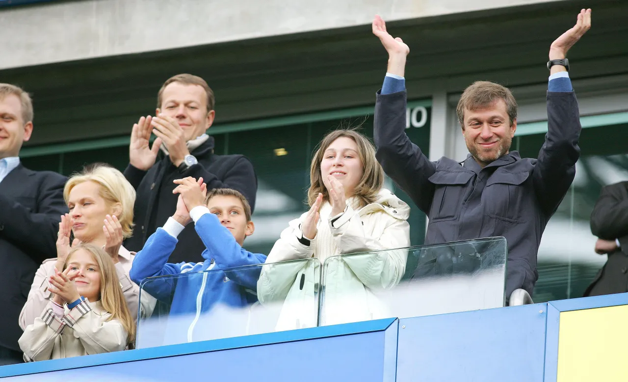 У Романа Абрамовича в трех браках родилось семеро детей | Открытые источники