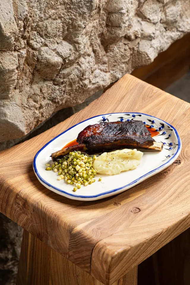 Yurta Boutique Hotel & Restaurant