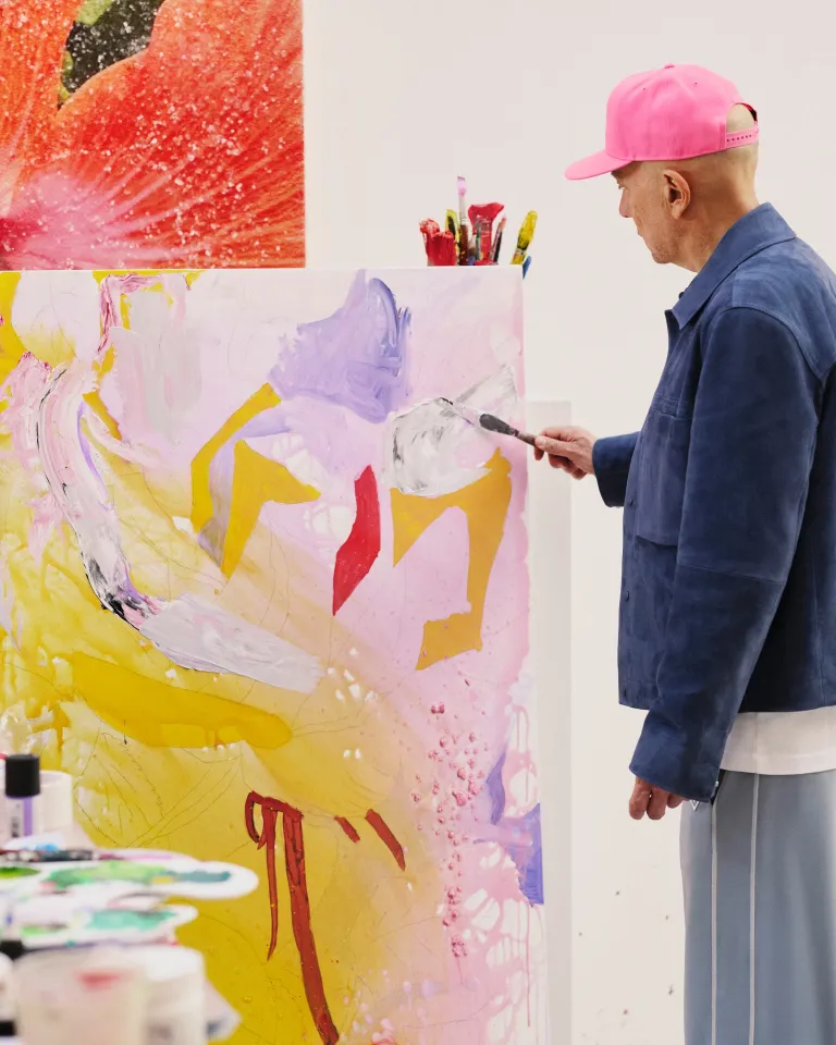 Дизайн: Марк Куинн; Фотосуретші: Джеймс Робджант