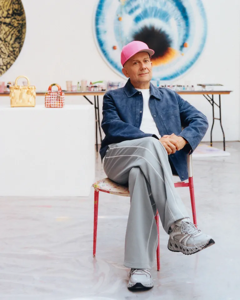 Суретші Марк Куинн Лондондағы шеберханасында | Дизайн: Марк Куинн; Фотосуретші: Джеймс Робджант