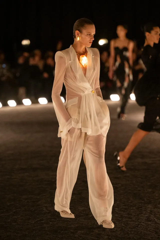 Saint Laurent, весна-лето 2026 | Spotlight