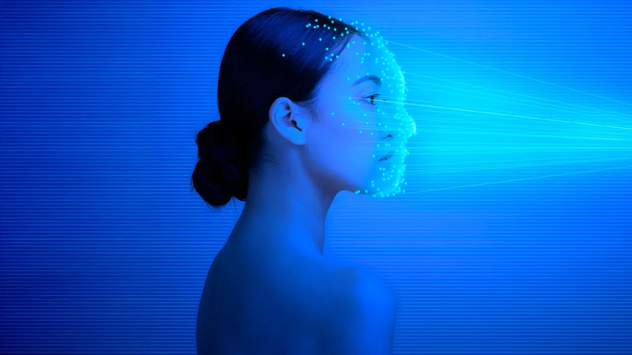 Стремление к естественности побудило женщин избавиться от «излишков», оставленных вмешательством косметологов | Freepik