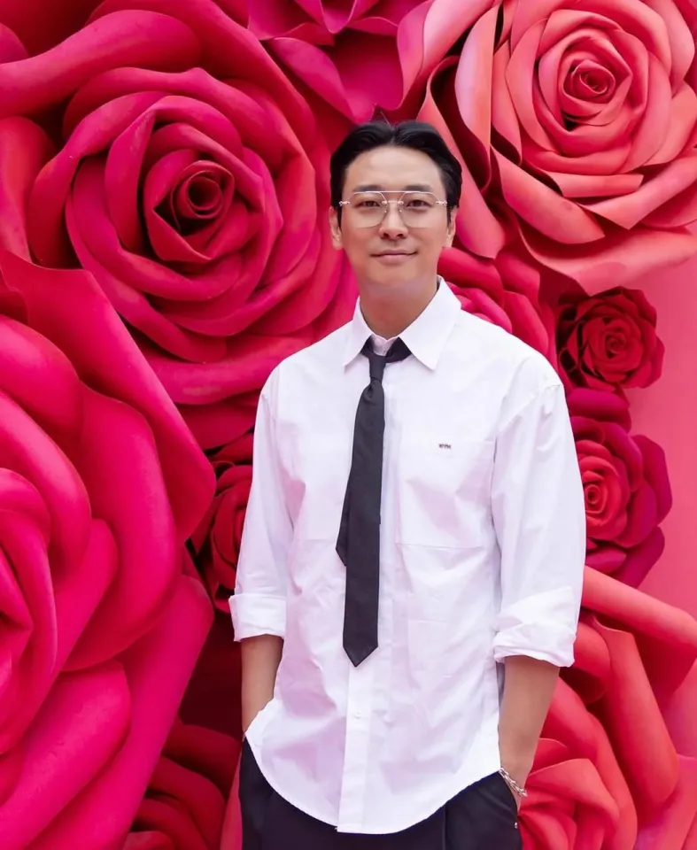 Чу Чжи Хун играет Совьешу, первого мужа Навьер | Личный архив (Instagram)