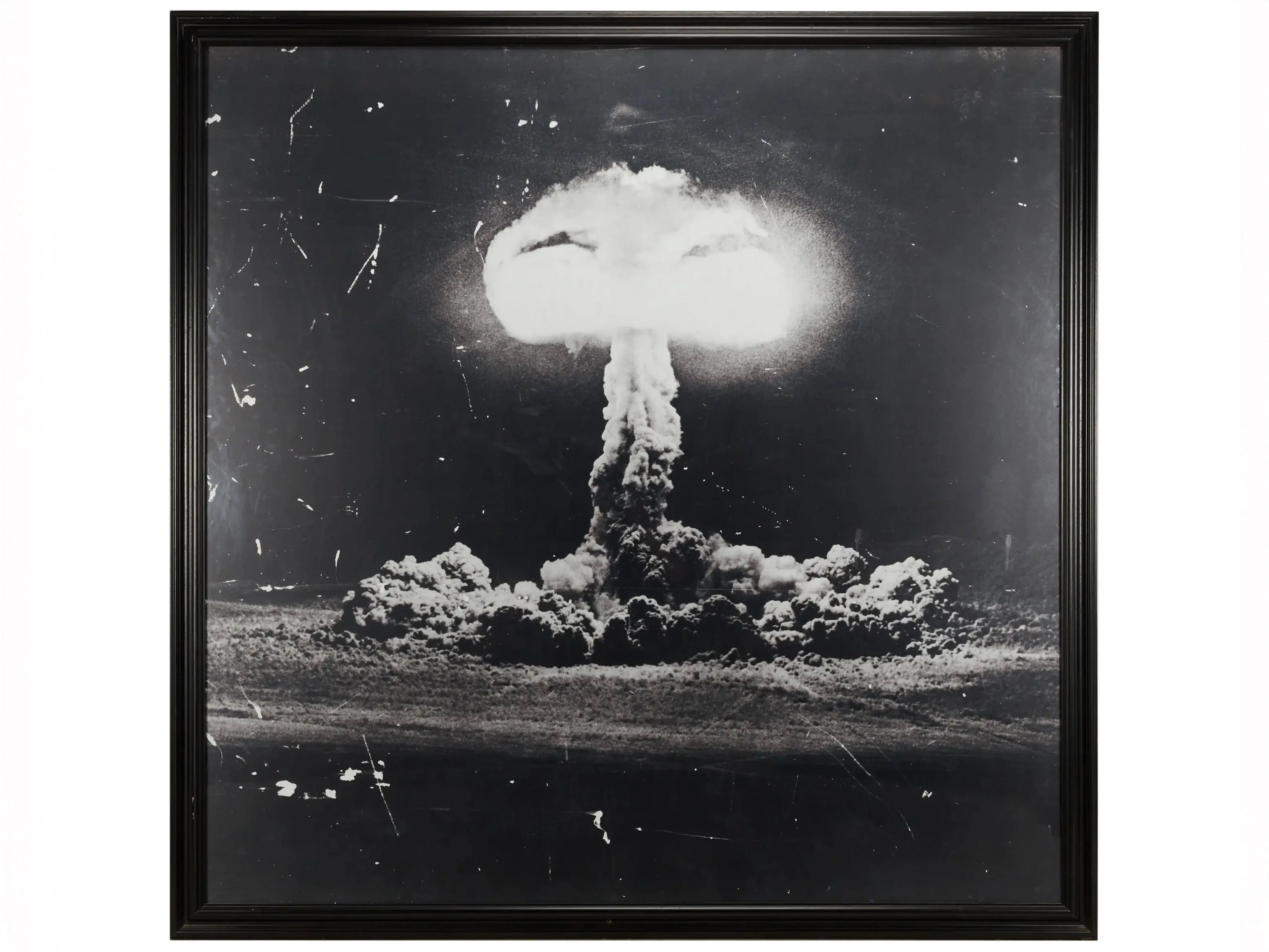 «Твин Пикс: Возвращение» — фотография в рамке с ядерным взрывом из офиса Гордона Коула | Julien*s