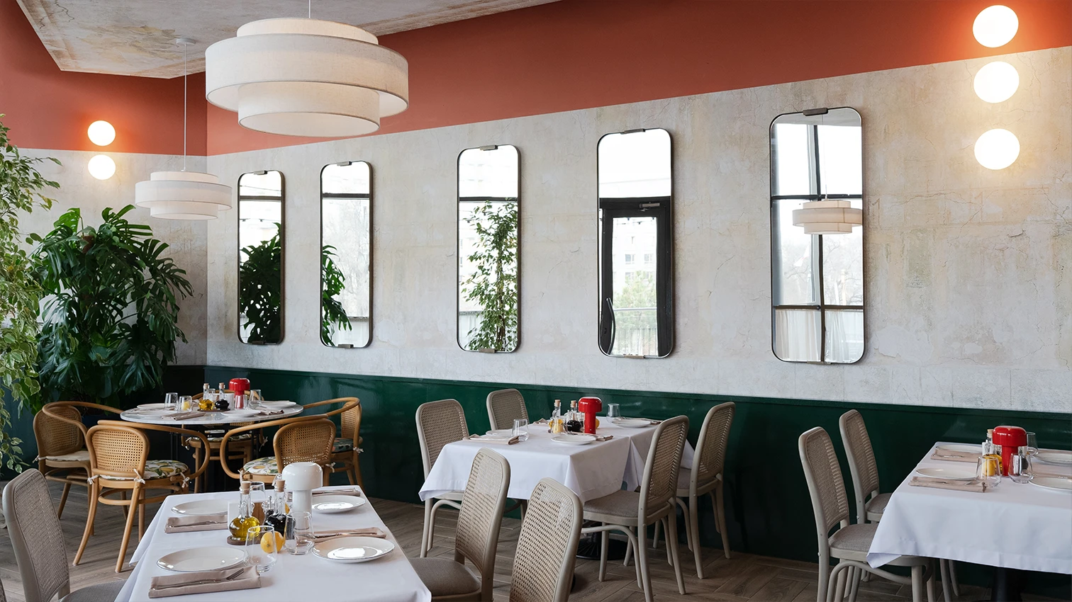 Тайная сигарная комната, траттория в торговом центре и другие новые места в Алматы