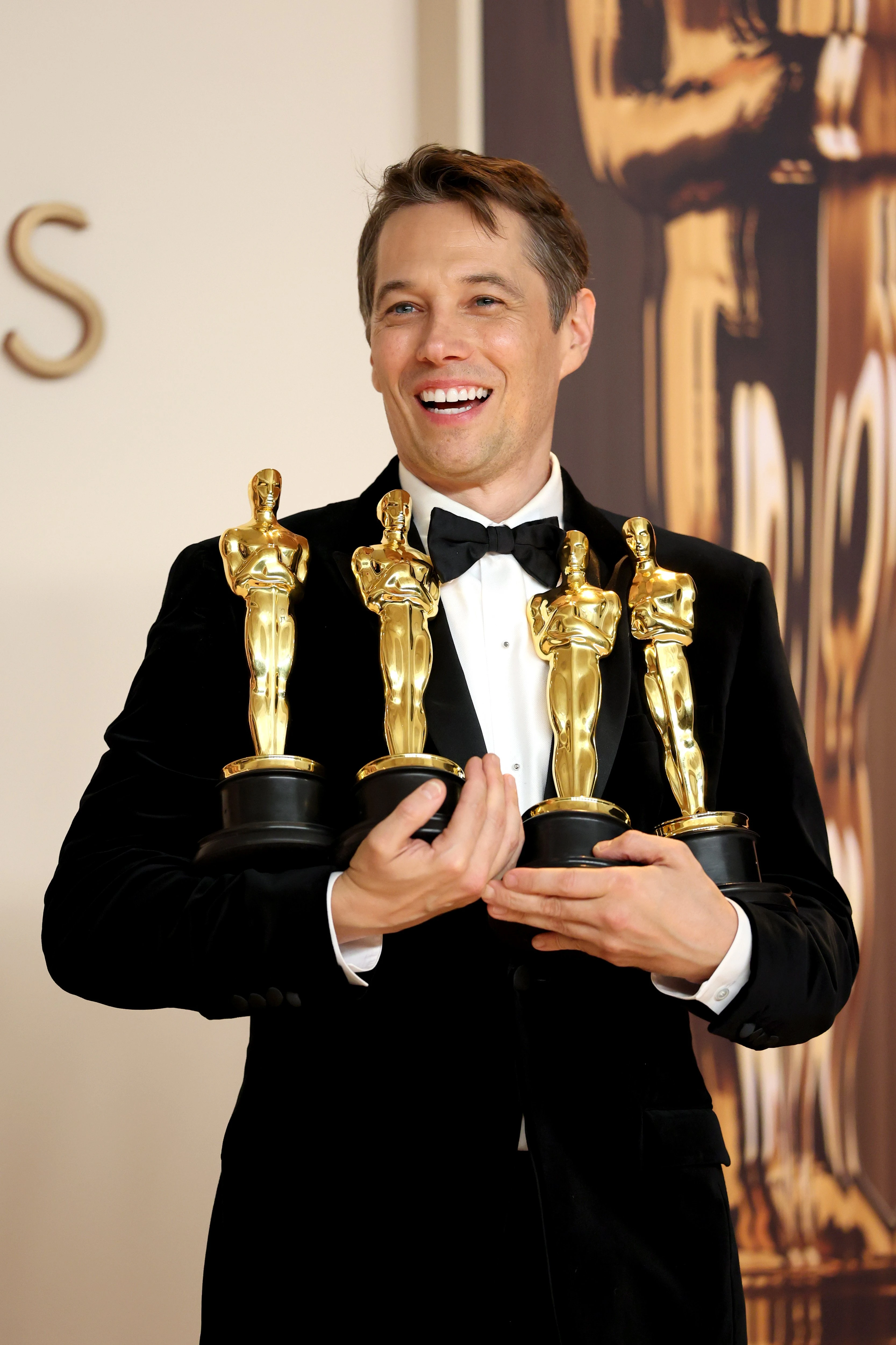 Шон Бэйкер, победитель в номинациях «Лучший фильм», «Лучшая режиссура», «Лучший монтаж» и «Лучший оригинальный сценарий» за фильм «Анора» | Getty Images