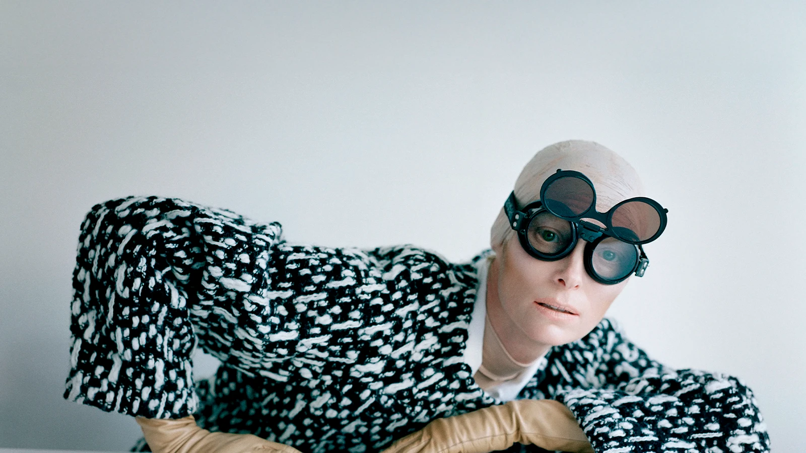 Фотограф: Tim Walker | Yves Saint Laurent | eyefilm.nl