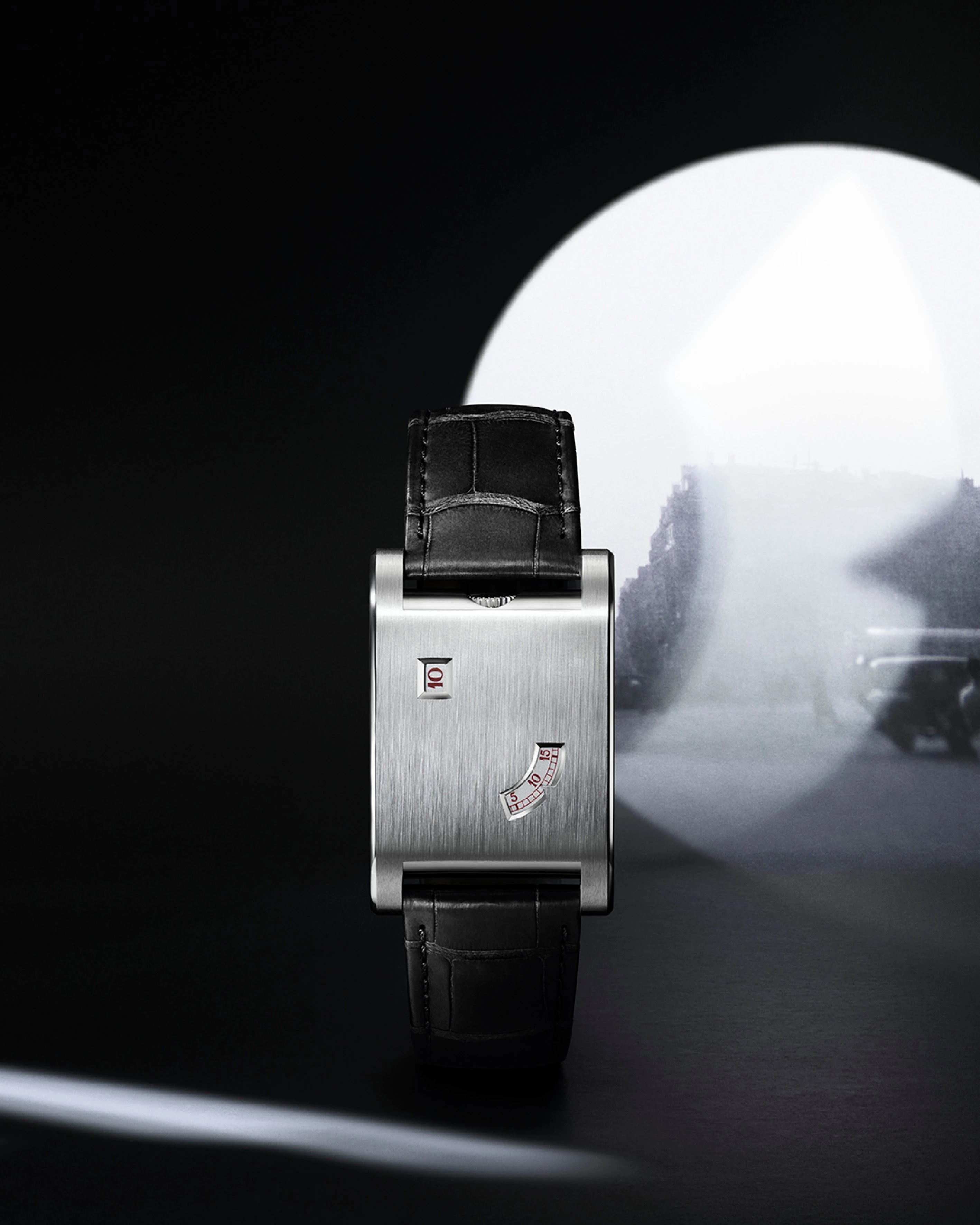 Классика и инновации в часах Cartier Tank à Guichets