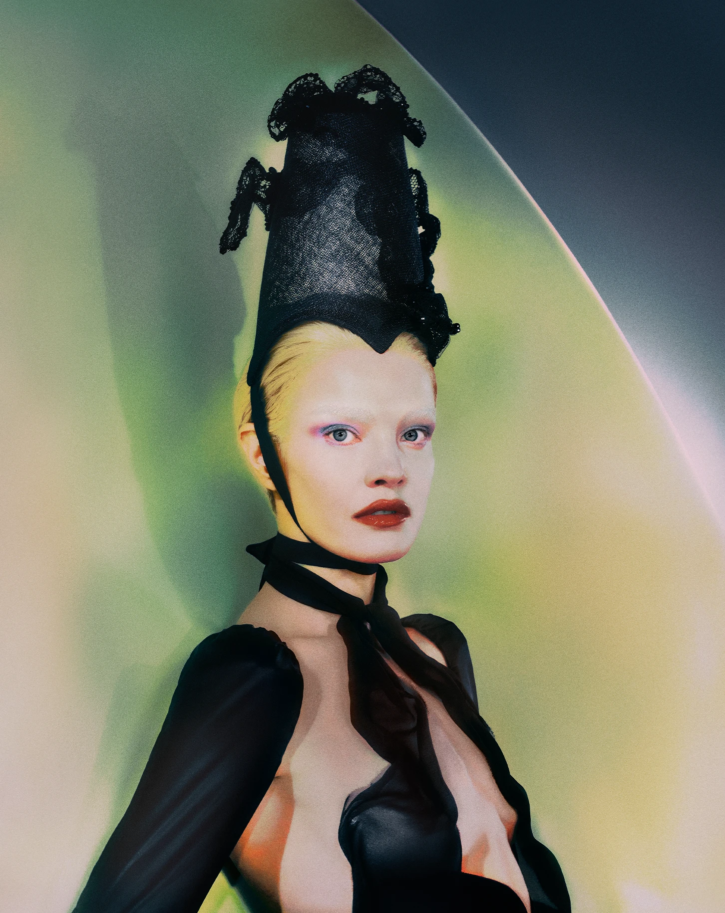 Cabaret Étoile: Ulyana Sergeenko Haute Couture жаңа топтамасының кампейні