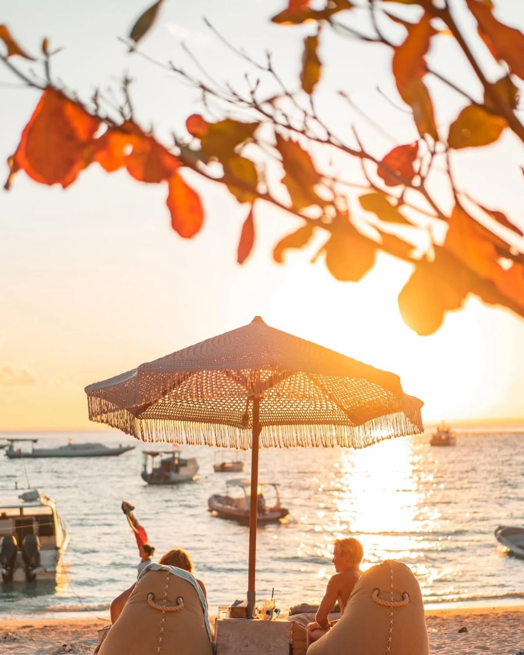 Instagram @bonzerbeachcafelembongan