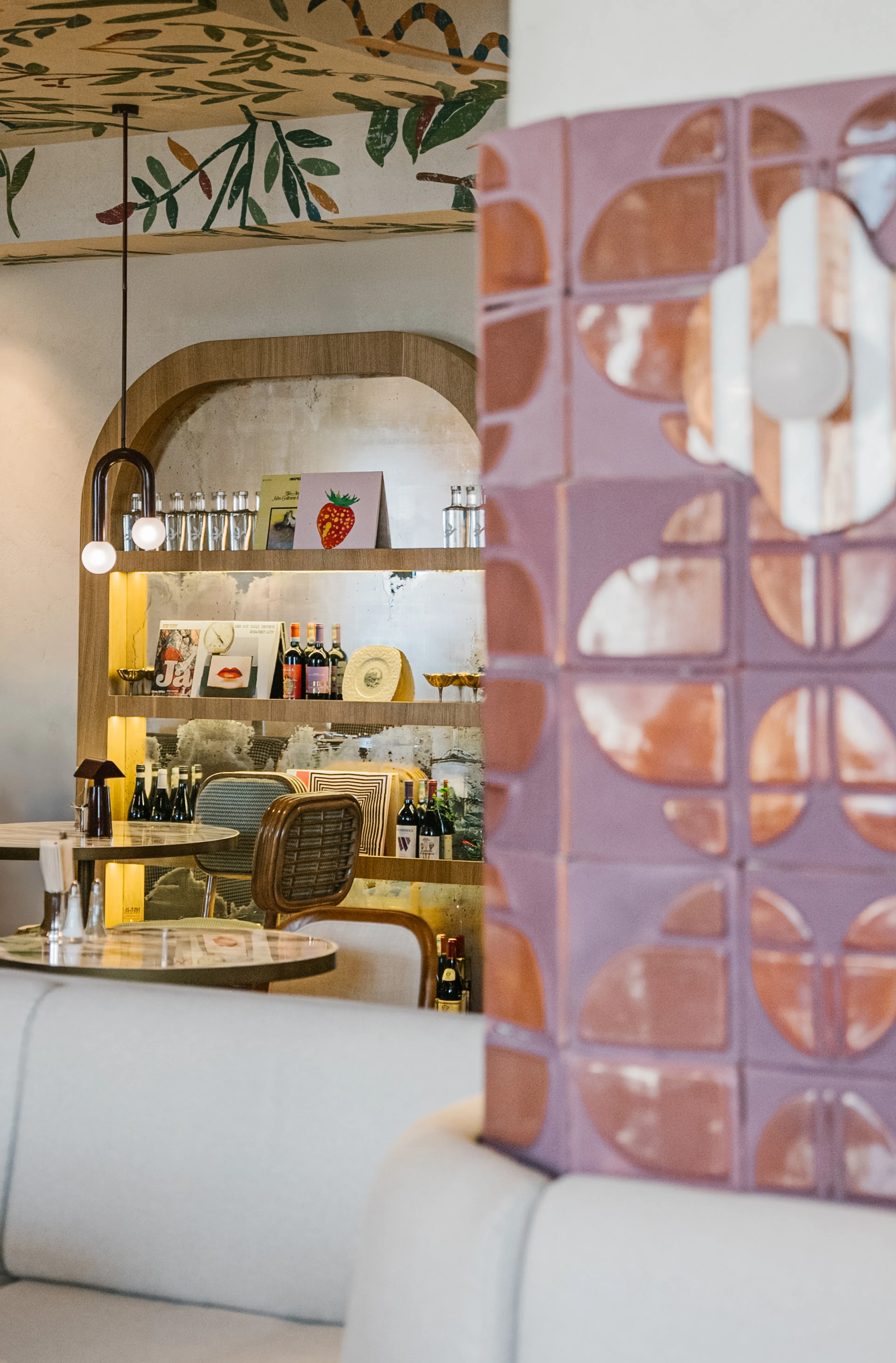 Новое место: весна наступает в Renée Café