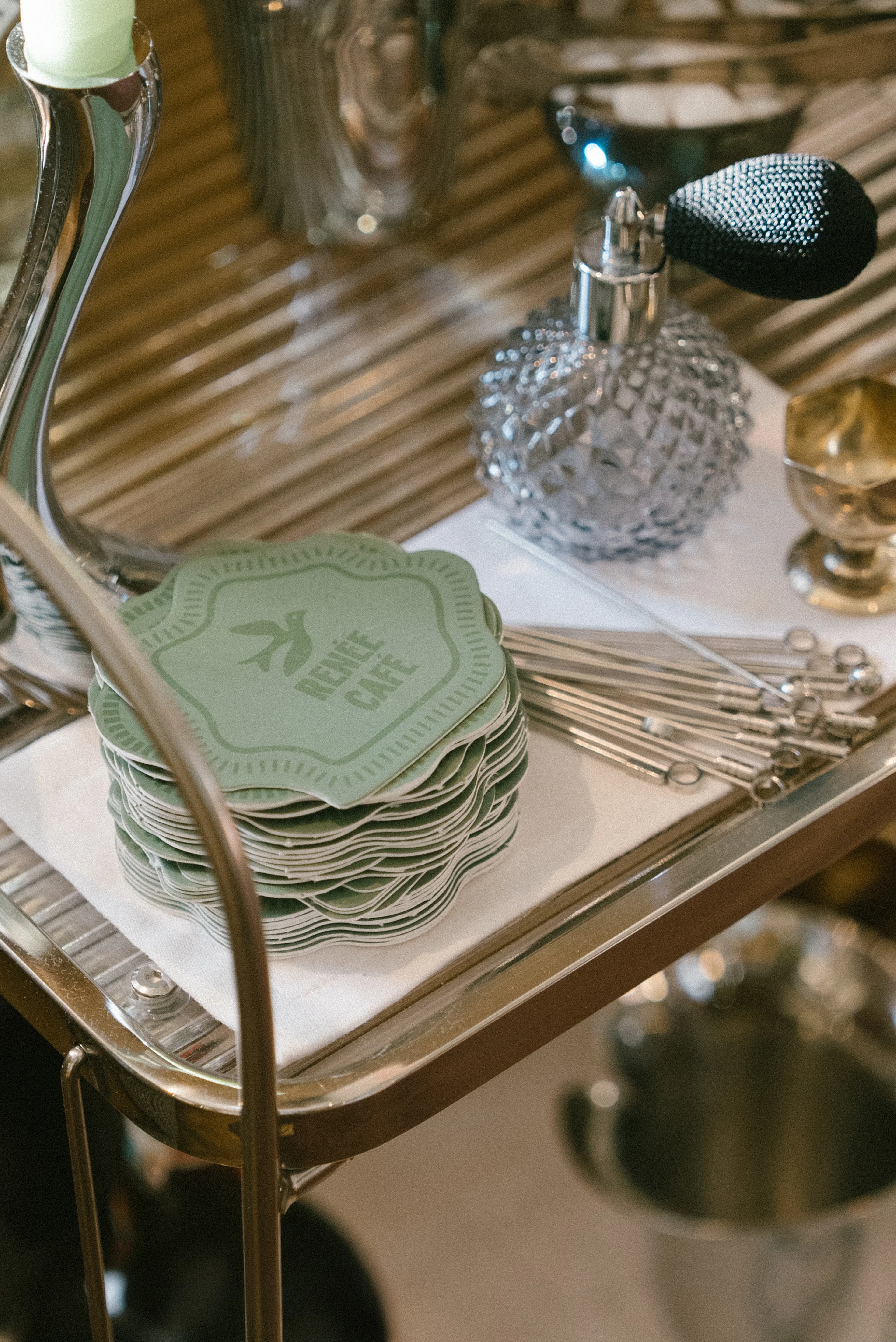 Новое место: весна наступает в Renée Café