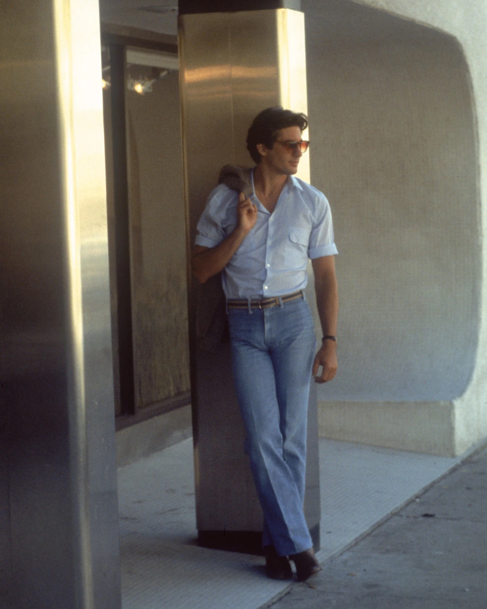 Арманисыз қалған әлем