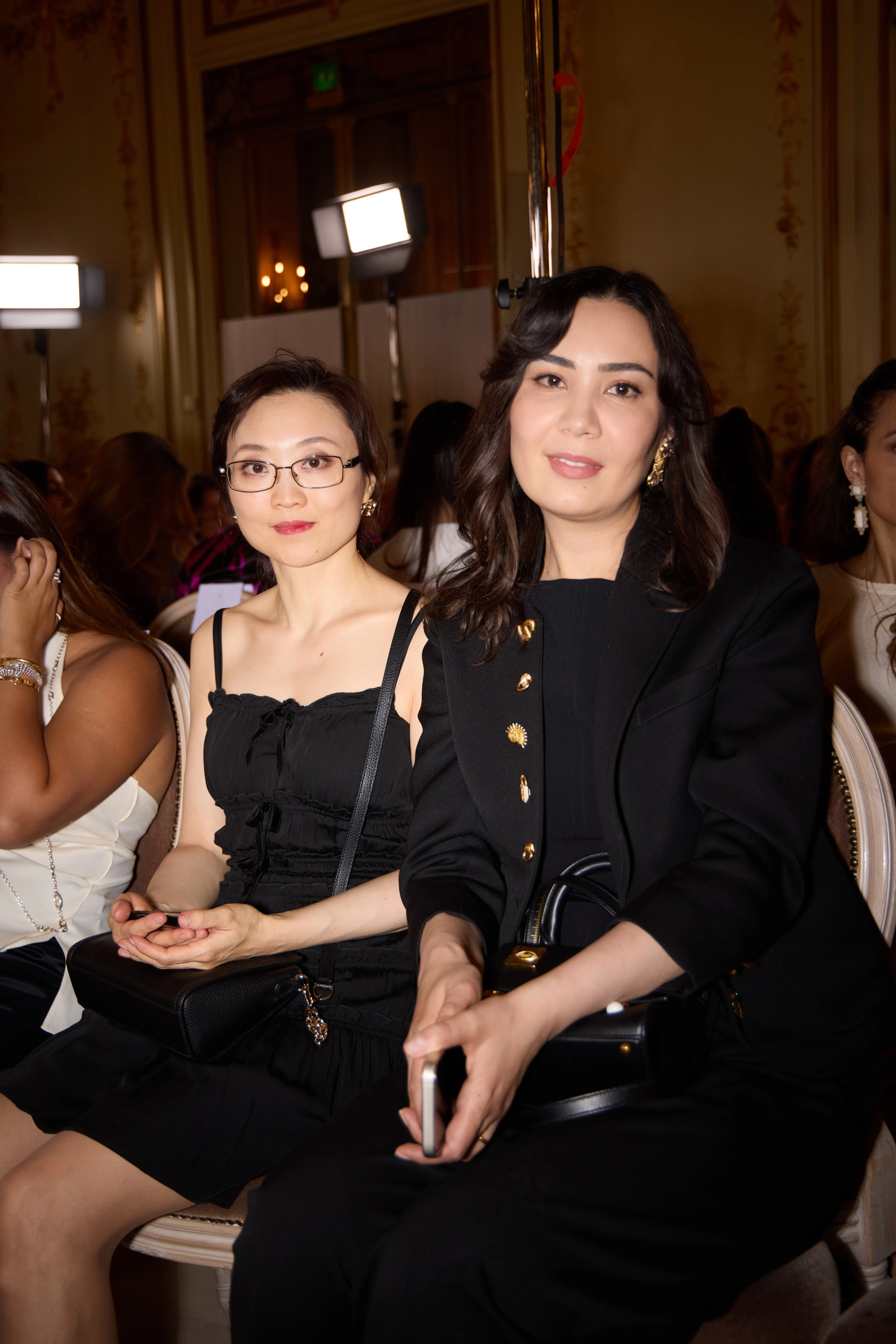 LALI x SALTANAT: Париждегі өзбек өрнегі мен қазақ әшекейінің үйлесімі