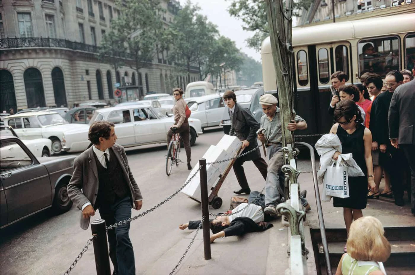 Joel Meyerowitz, Fallen Man in Paris, 1967 | artweek.sg