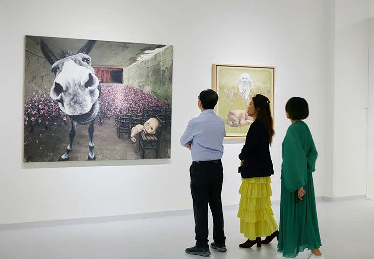 Installation view of Zhang Linhai Solo Exhibition 'Twilight of the Gods'. Image courtesy of Linda Gallery | artweek.sg