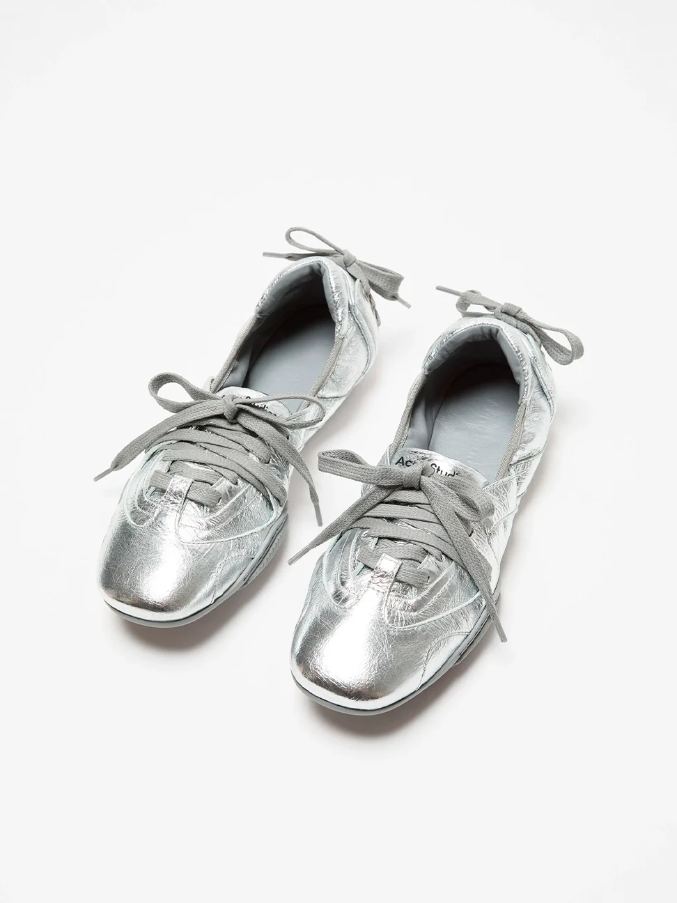 Acne Studios | acnestudios.com