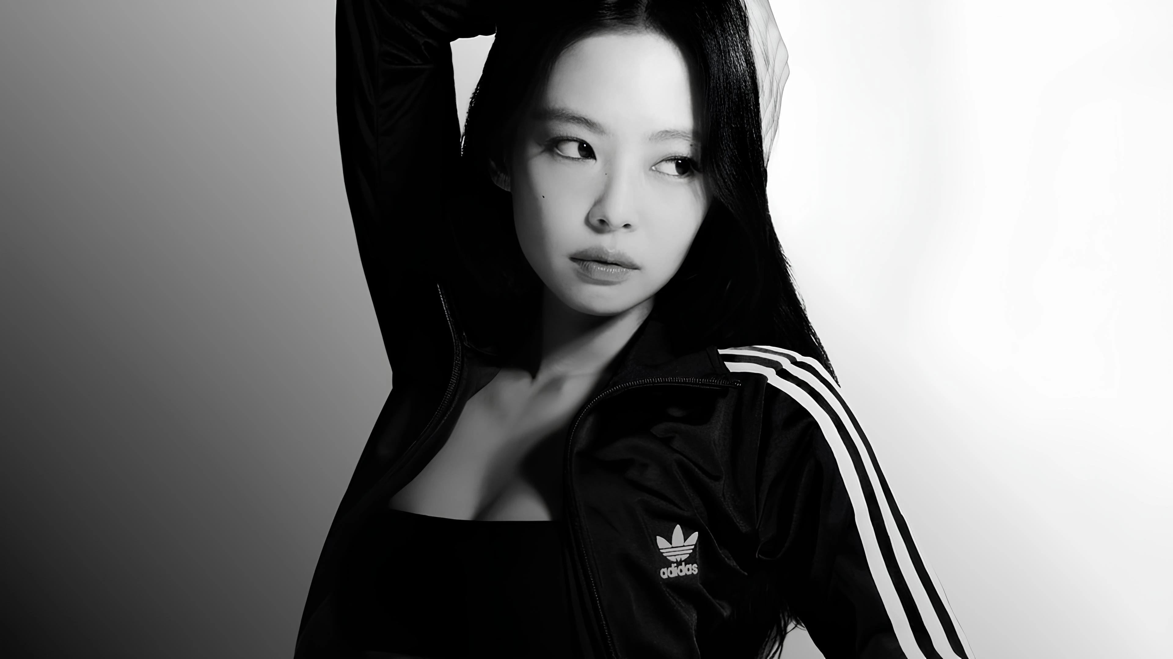 Дженни | Официальный сайт adidas Originals