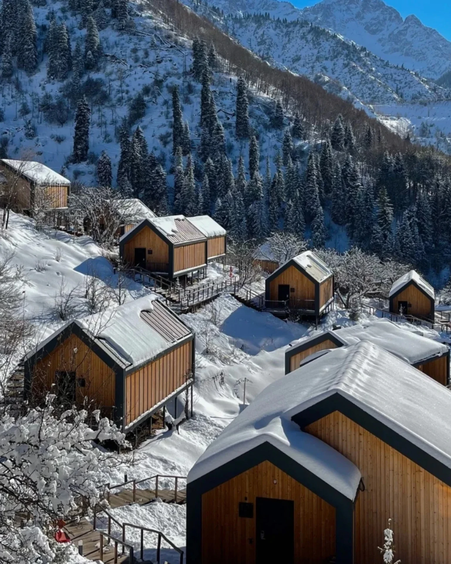 Instagram Qazaq Auyl Eco Hotel