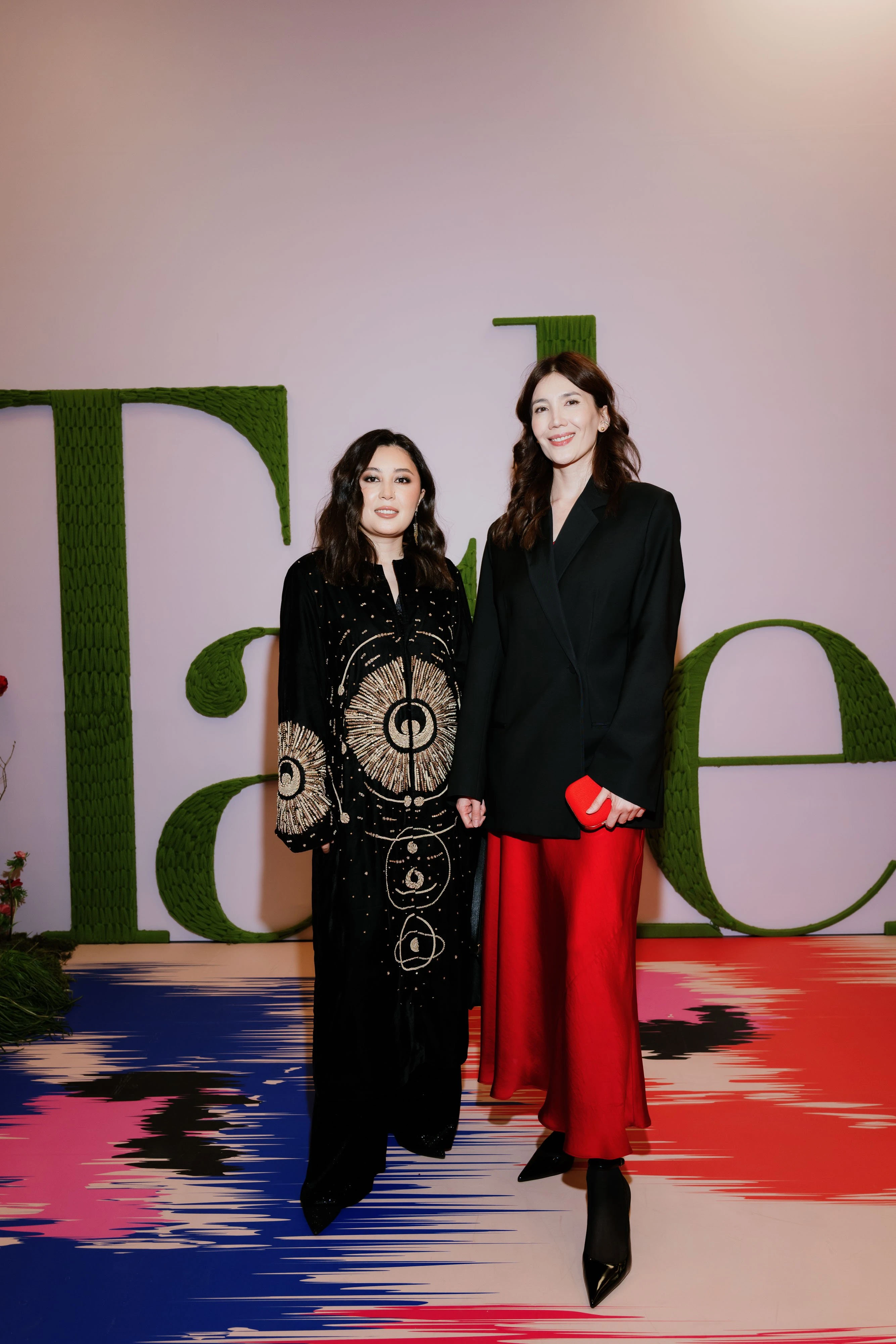 Наргиз Абдрахманова и Айгерим Жакып