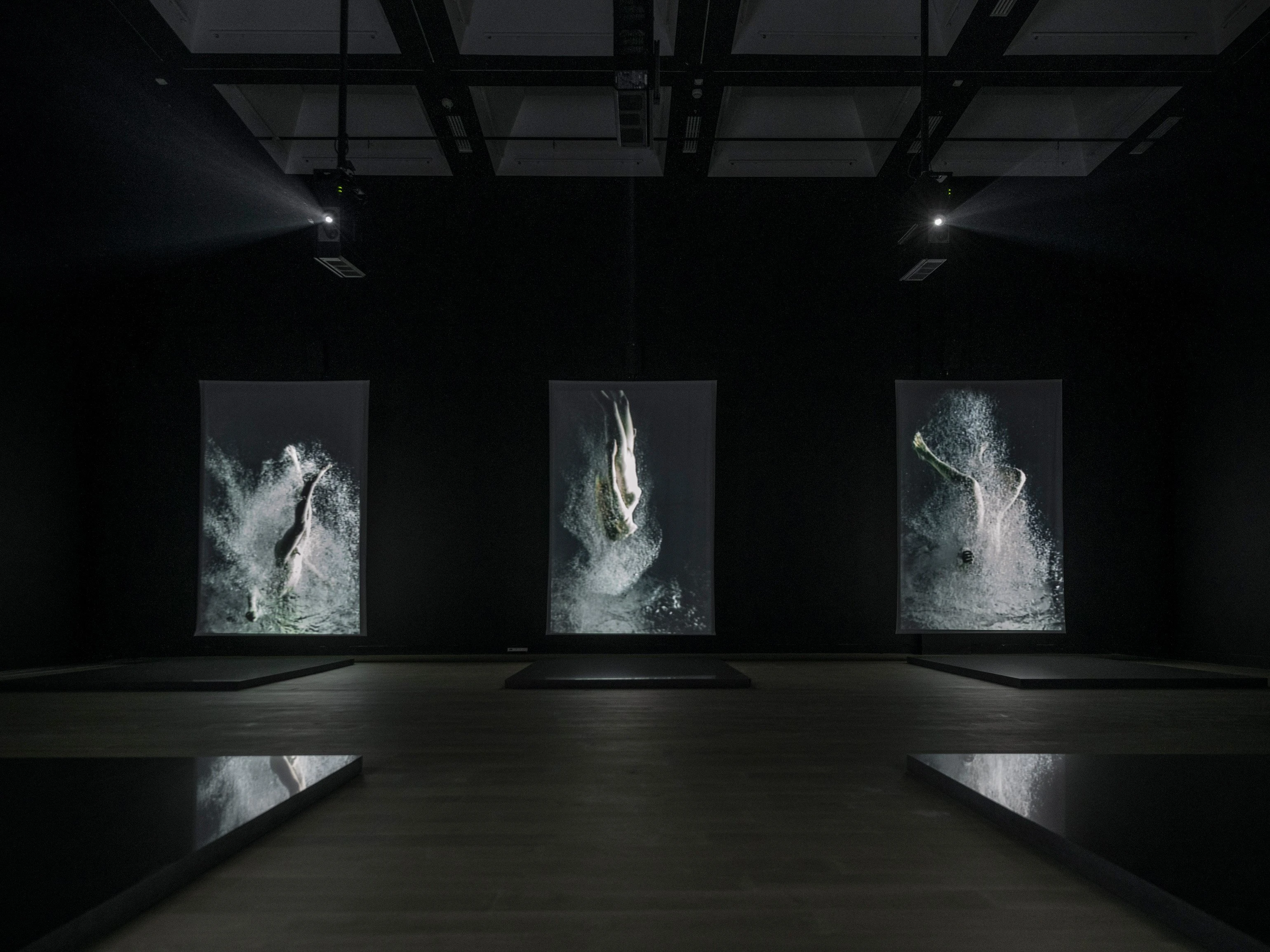 Билл Виола, Станции, 1994. Коллекция Almaty of Arts. | Фото: Alexey Poptsov.