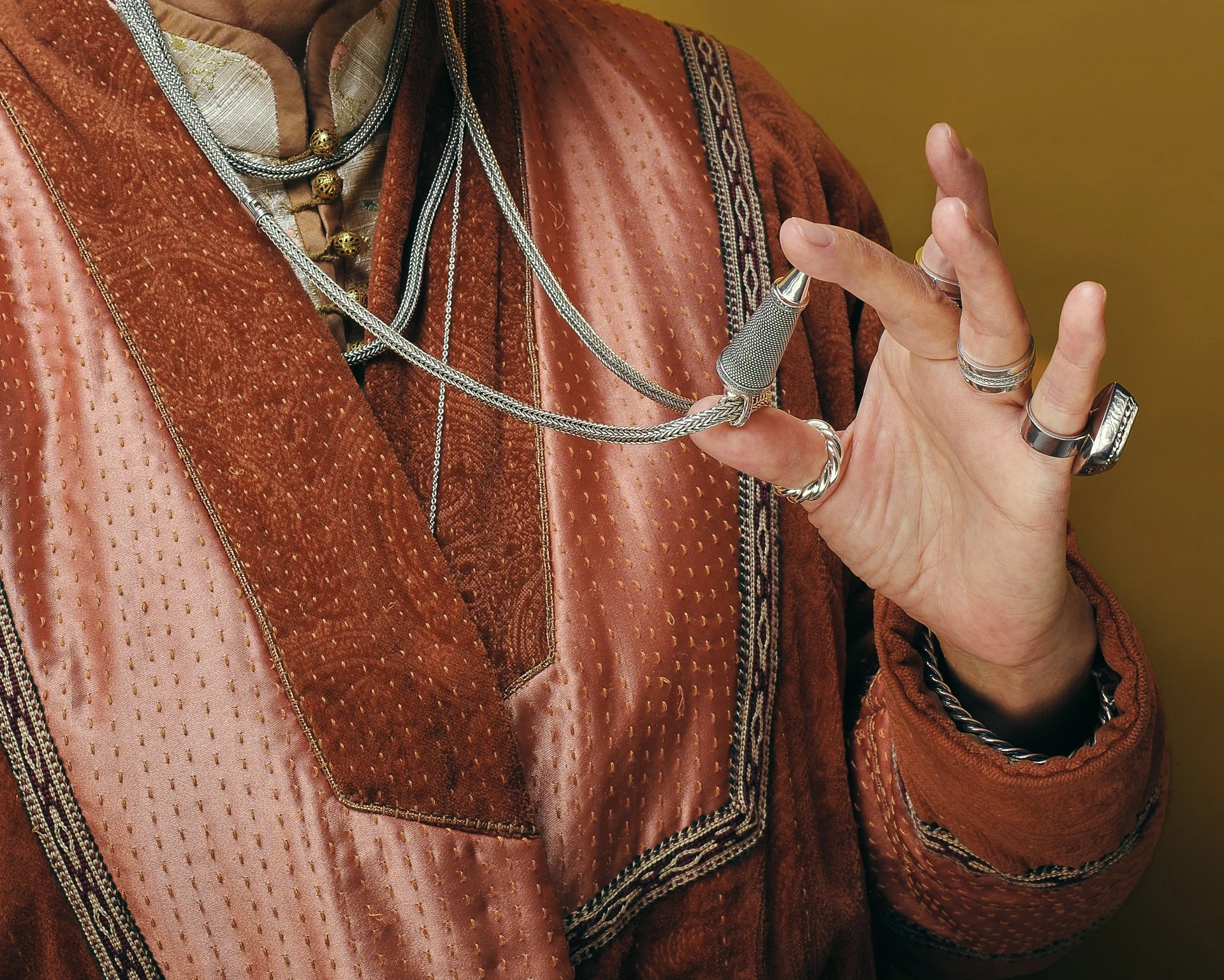 Tatler Editorial: Дала күмісі жаңа қырынан