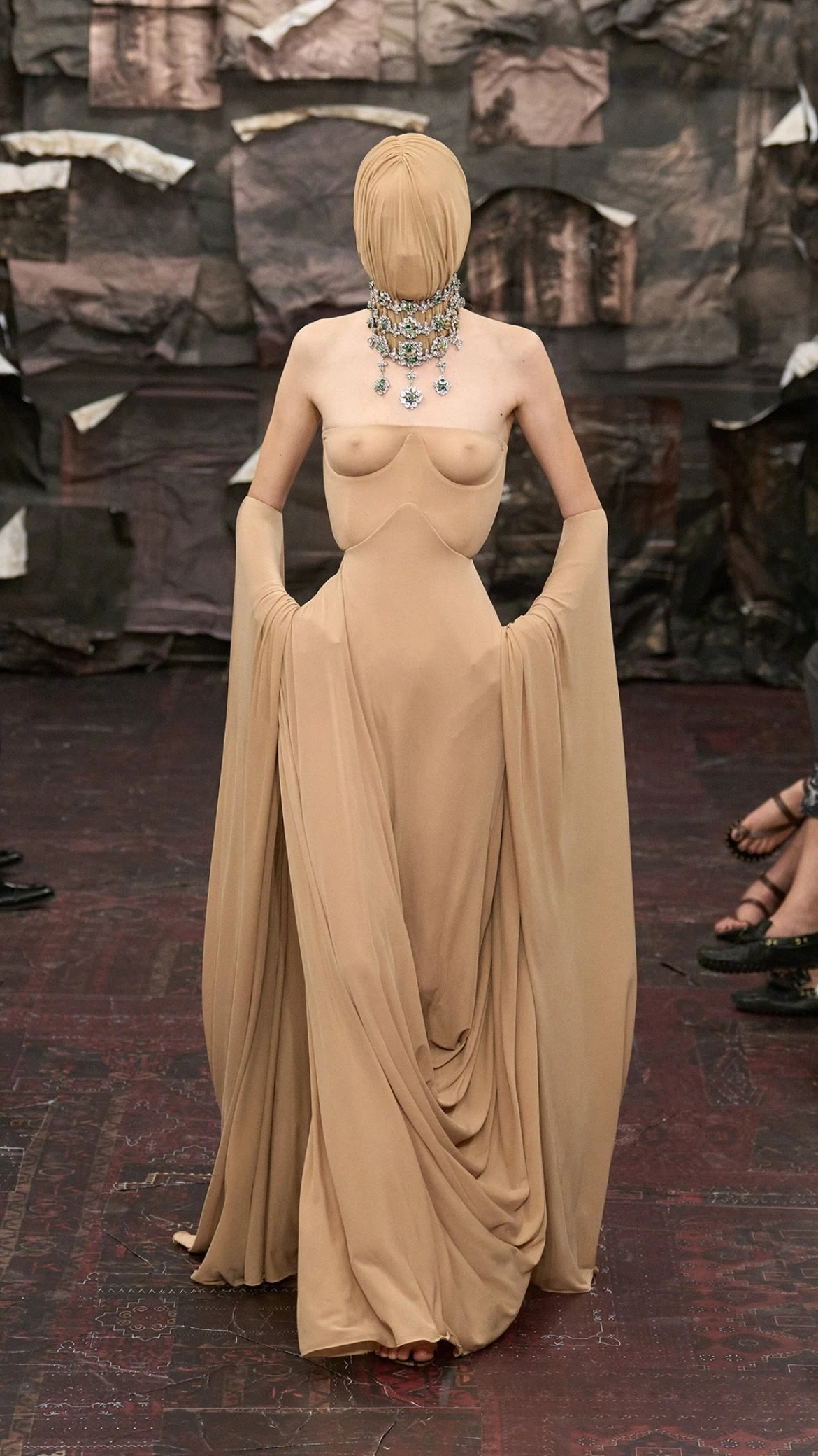 Ыдырау мен іріп-шіру: Maison Margiela-ның жаңа дәуірі