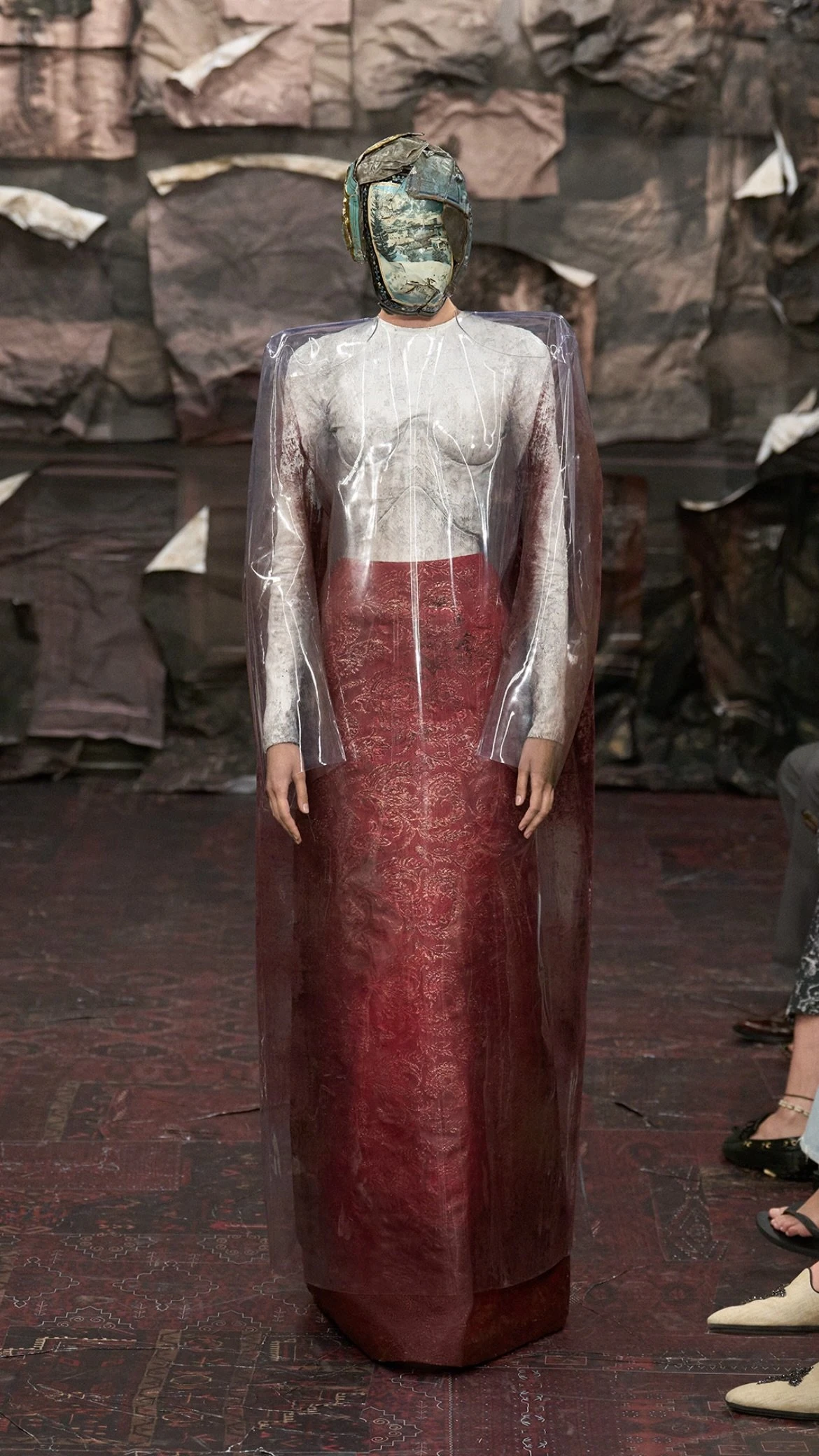 Ыдырау мен іріп-шіру: Maison Margiela-ның жаңа дәуірі