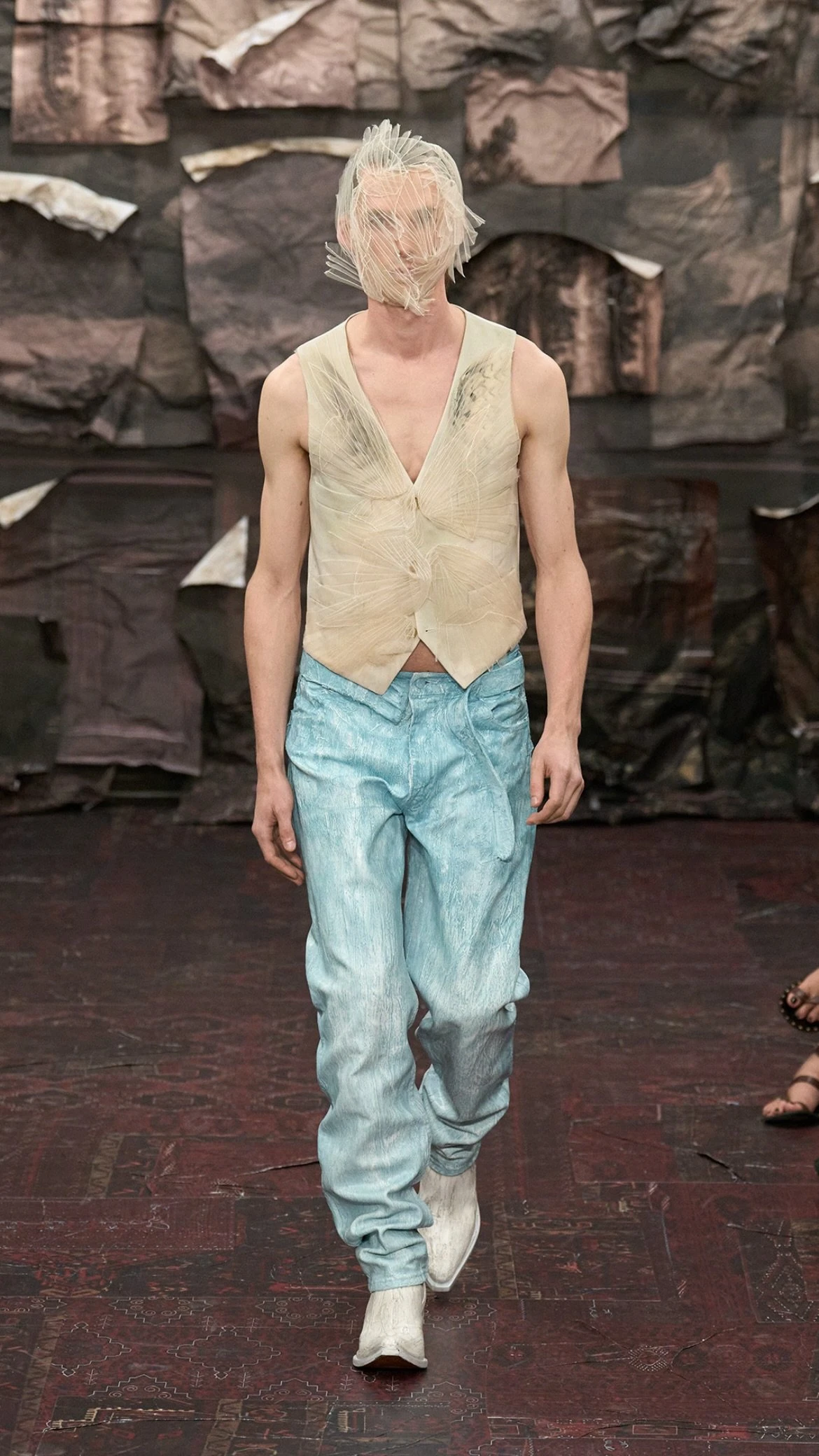 Ыдырау мен іріп-шіру: Maison Margiela-ның жаңа дәуірі