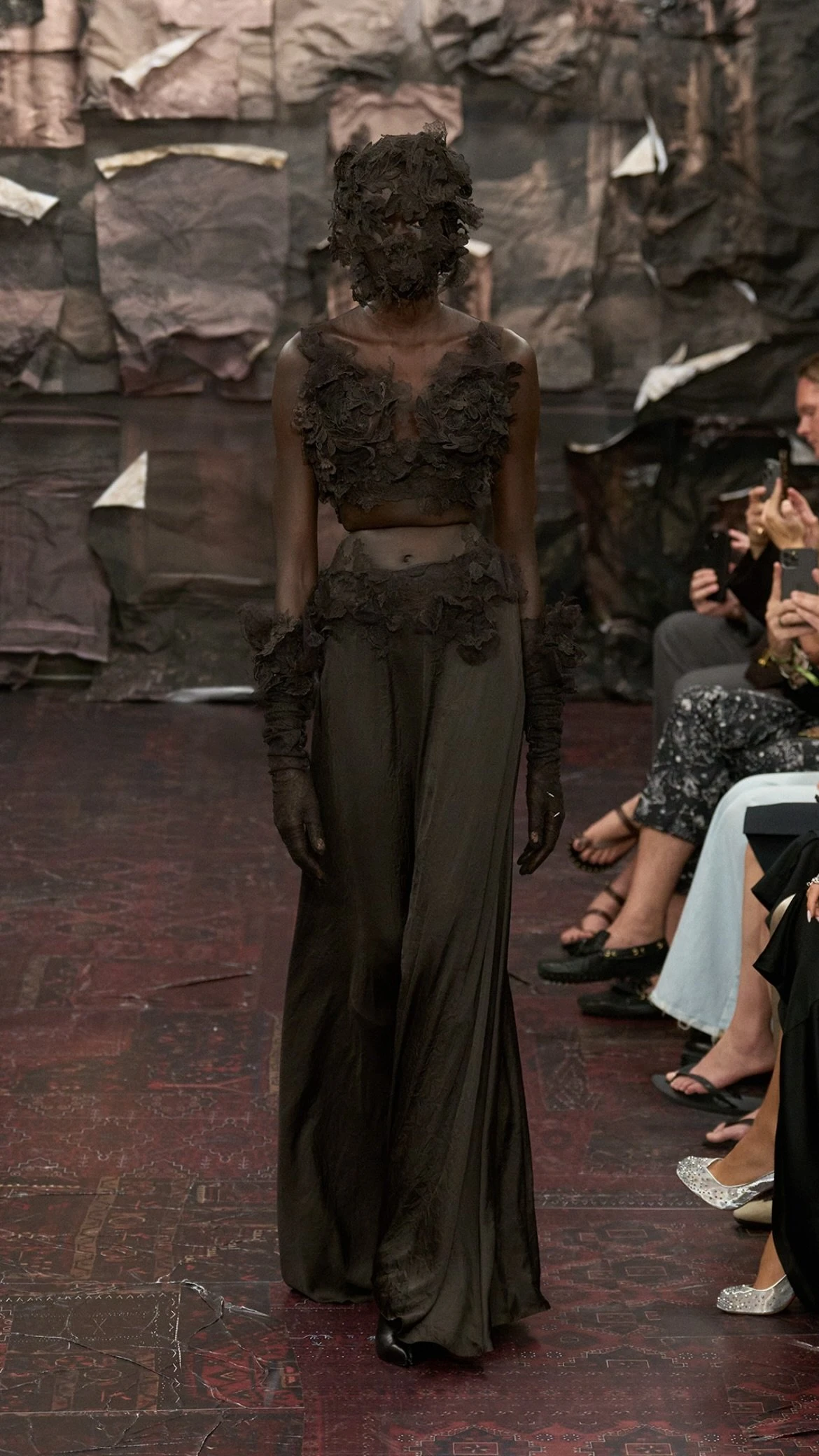 Ыдырау мен іріп-шіру: Maison Margiela-ның жаңа дәуірі