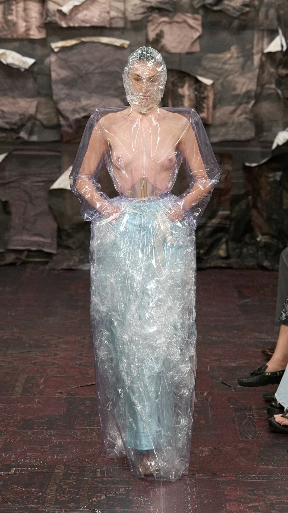 Ыдырау мен іріп-шіру: Maison Margiela-ның жаңа дәуірі