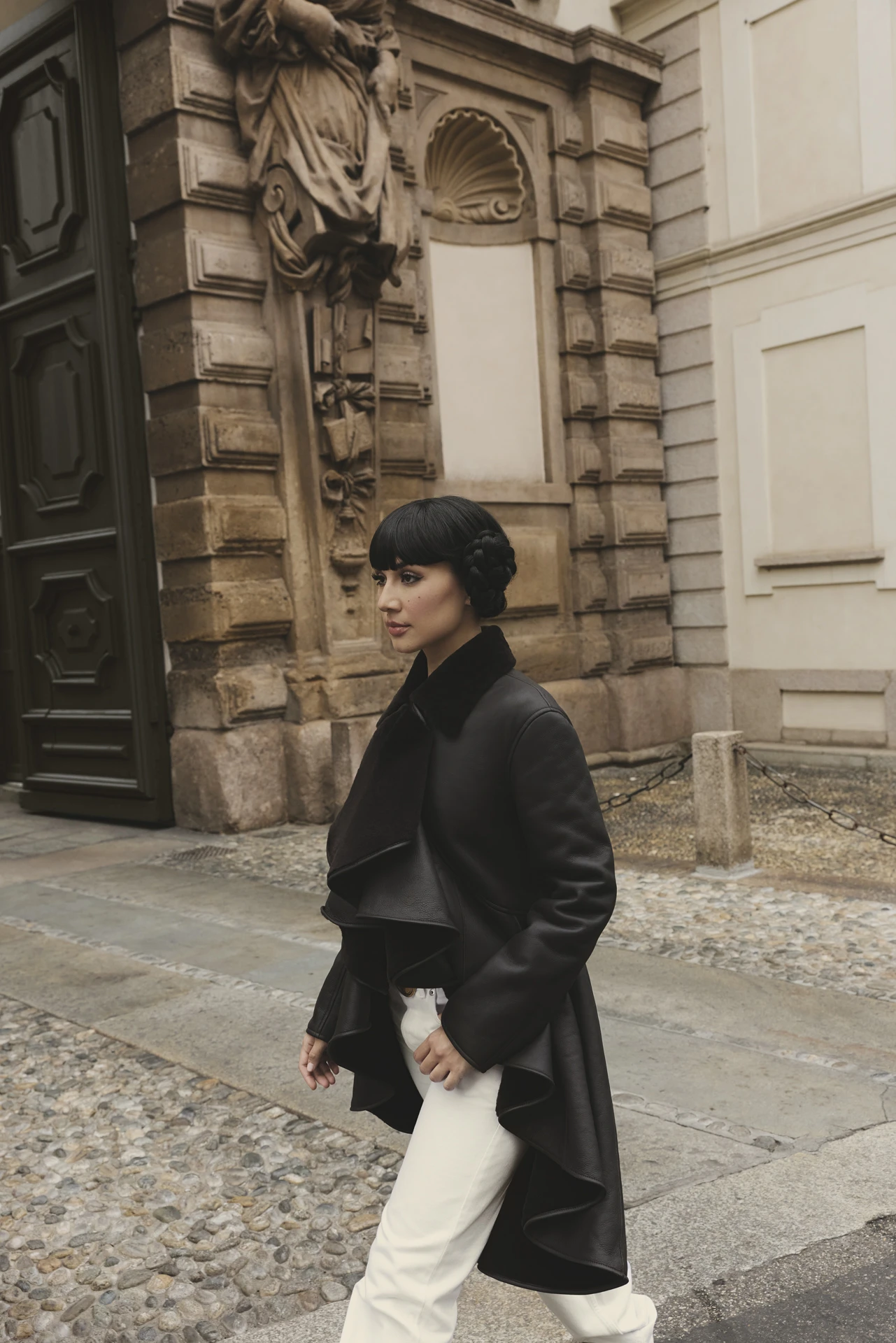 Мария Мудряк | Джинсы и жакет из овчины, Dior | Фотограф: Раффаэле Гроссо