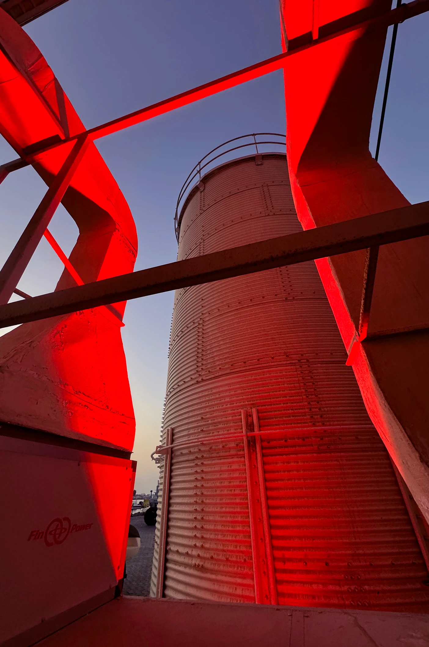 Ночная жизнь Дубая: техно, штрафы и культура