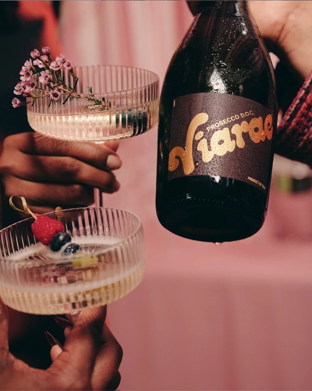 Instagram @viaraewines