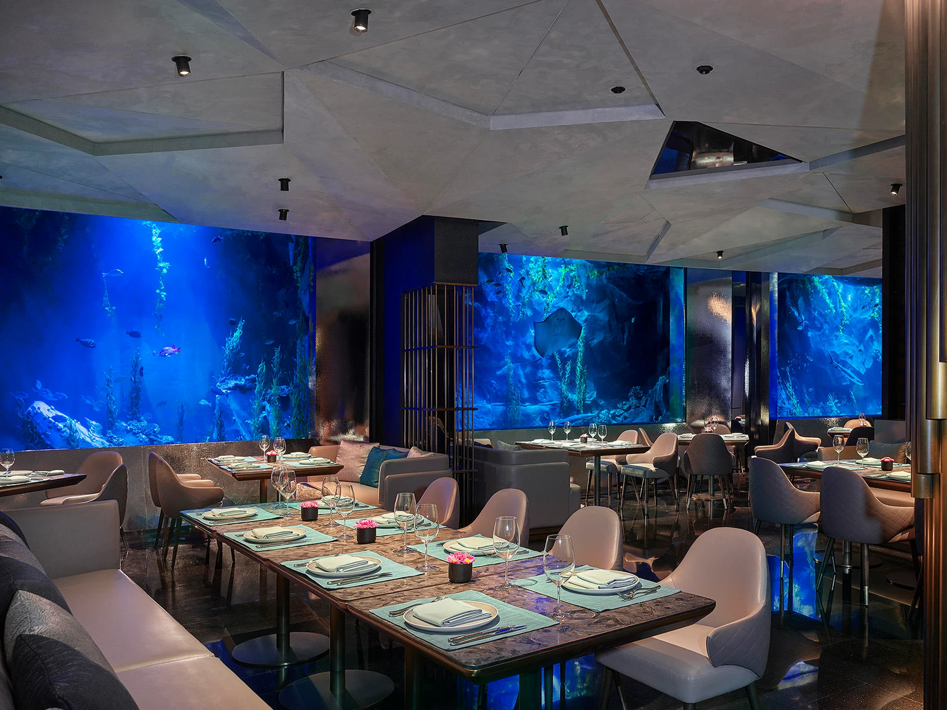 Intercontinental Shanghai Wonderland, Шанхай | ihg.com