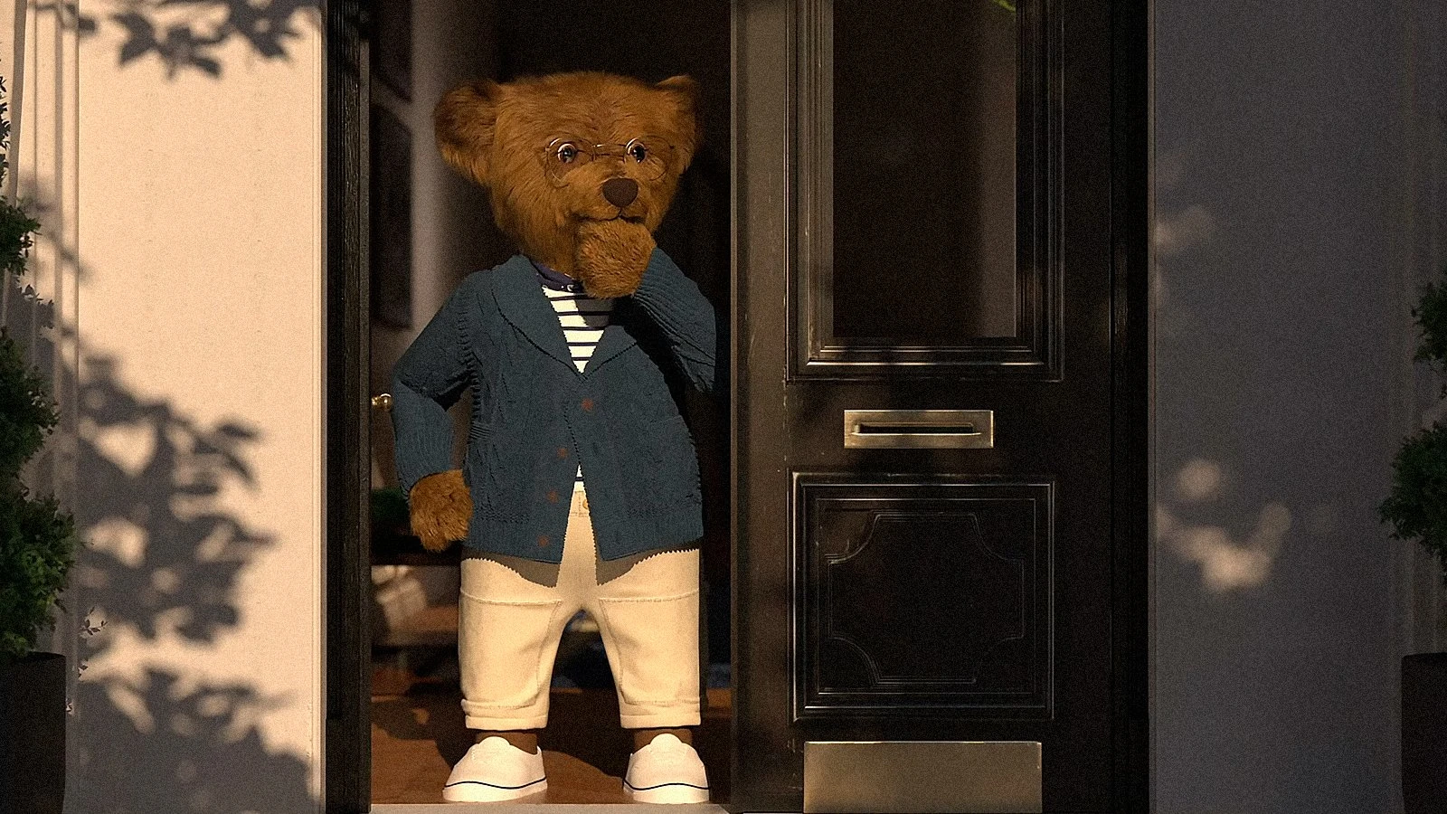 Ralph Lauren қонжығының тыңшы ретіндегі дебюті