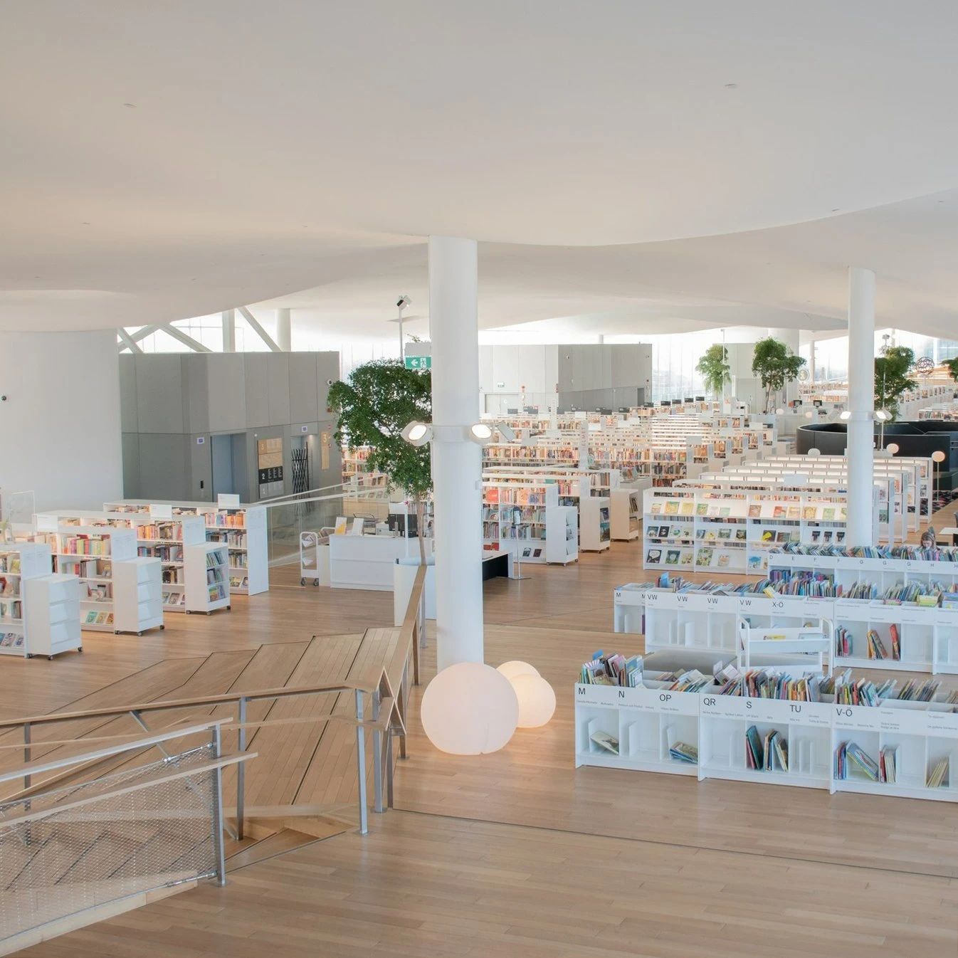 Әлемнің футуристік стильдегі кітапханаларына саяхат