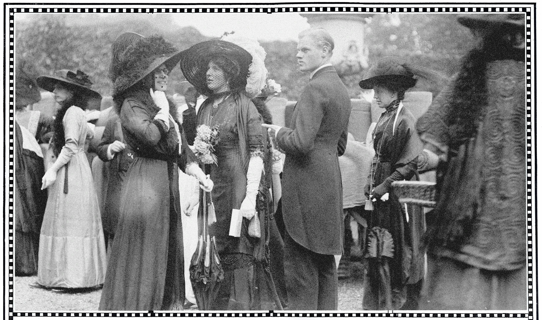 Интерес к жизни высшего света тогда был огромный, особенно у англичан | Getty Images