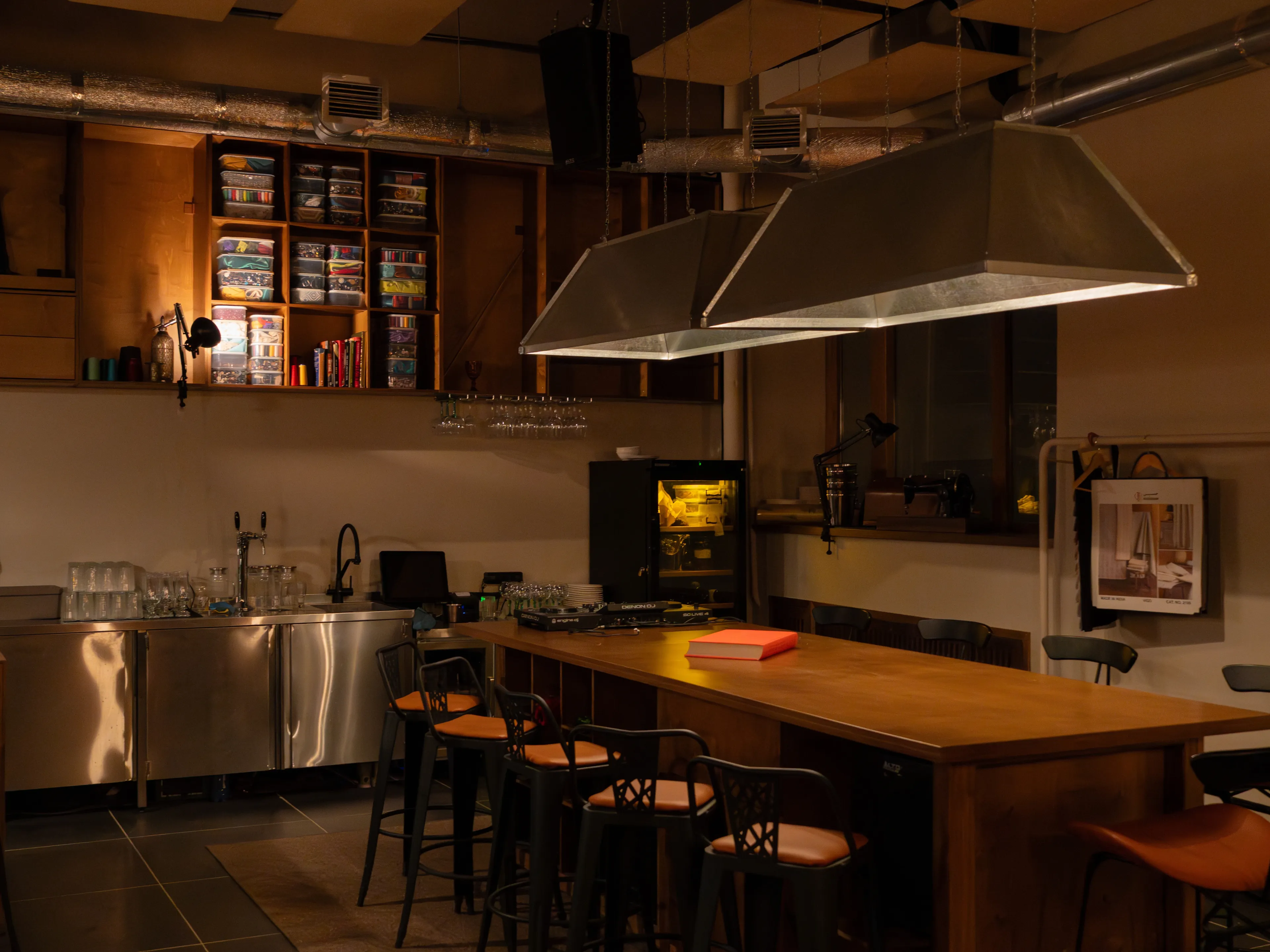 Мекенжайы жасырын бар, өткен заманнан сыр шертетін дәмхана, сыра биржасы және Алматының өзге де жаңа орындары