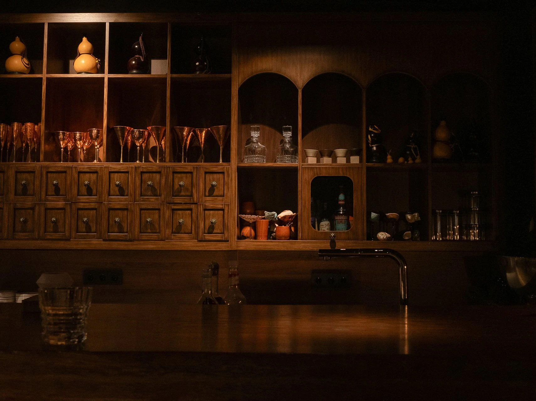 Мекенжайы жасырын бар, өткен заманнан сыр шертетін дәмхана, сыра биржасы және Алматының өзге де жаңа орындары