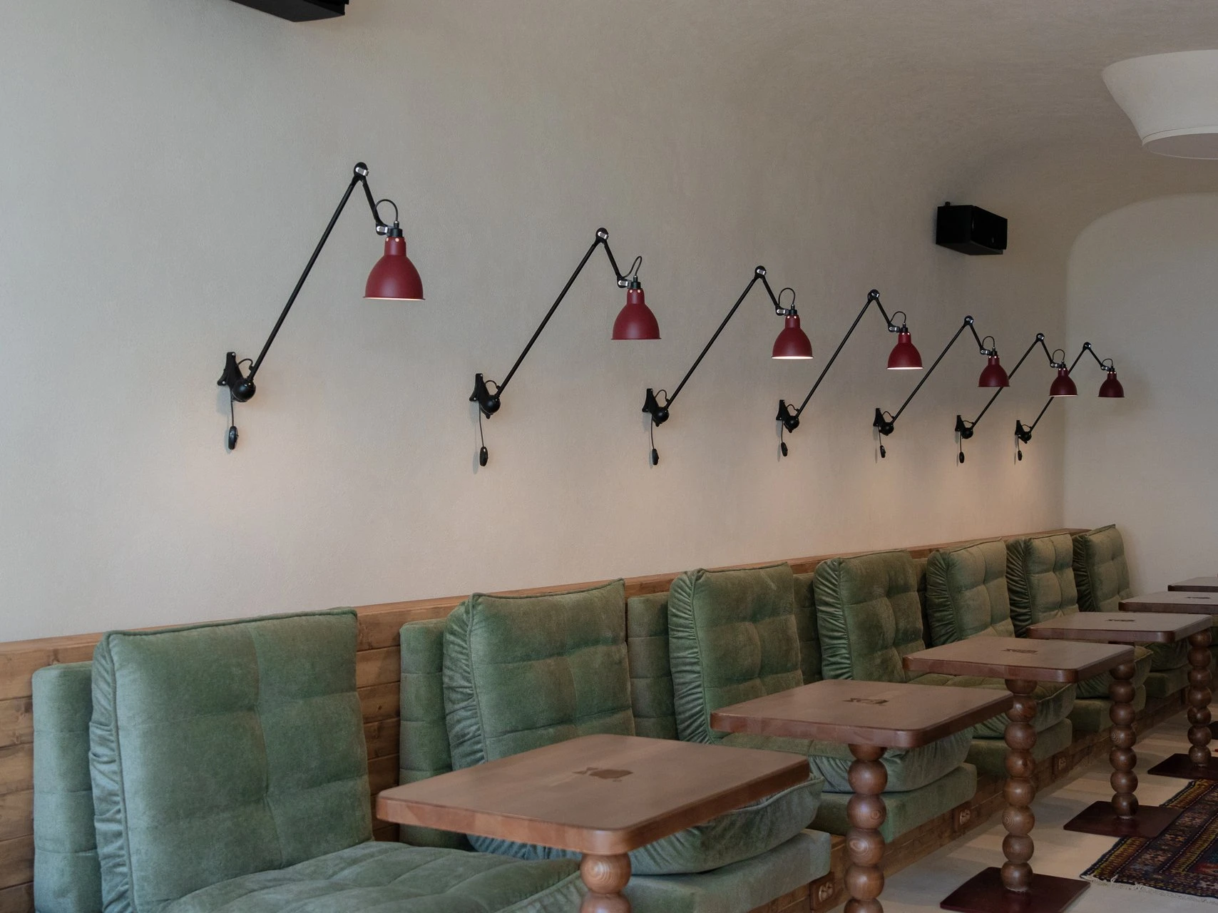 Мекенжайы жасырын бар, өткен заманнан сыр шертетін дәмхана, сыра биржасы және Алматының өзге де жаңа орындары